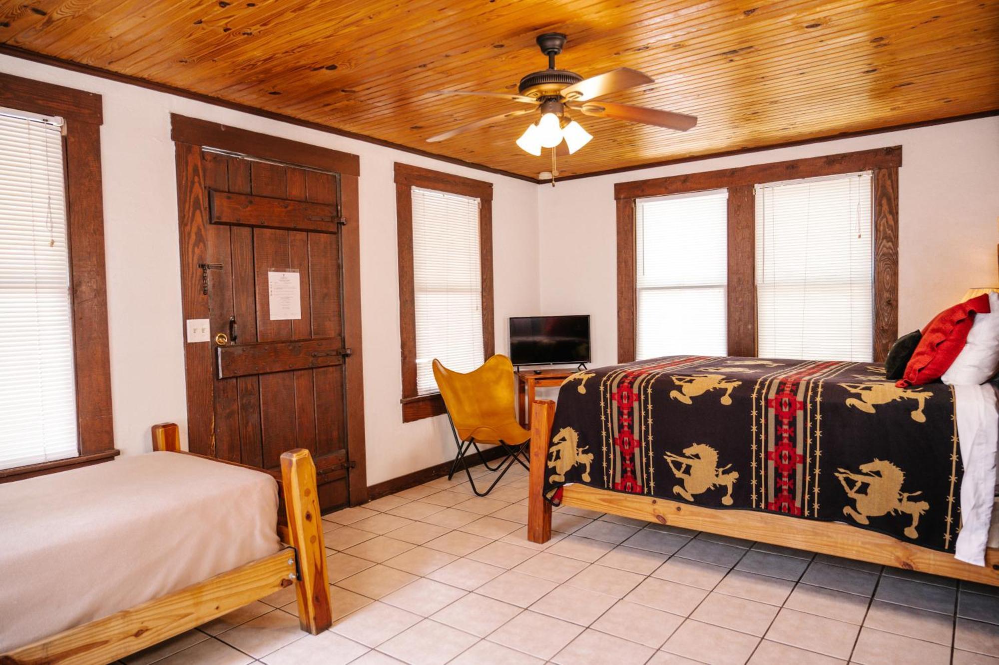 The Vaquero Motel 반데라 객실 사진